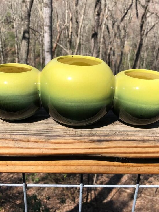 Hull Pottery Other - Vintage Hull Pottery 3 Orb Planter No Chips Found